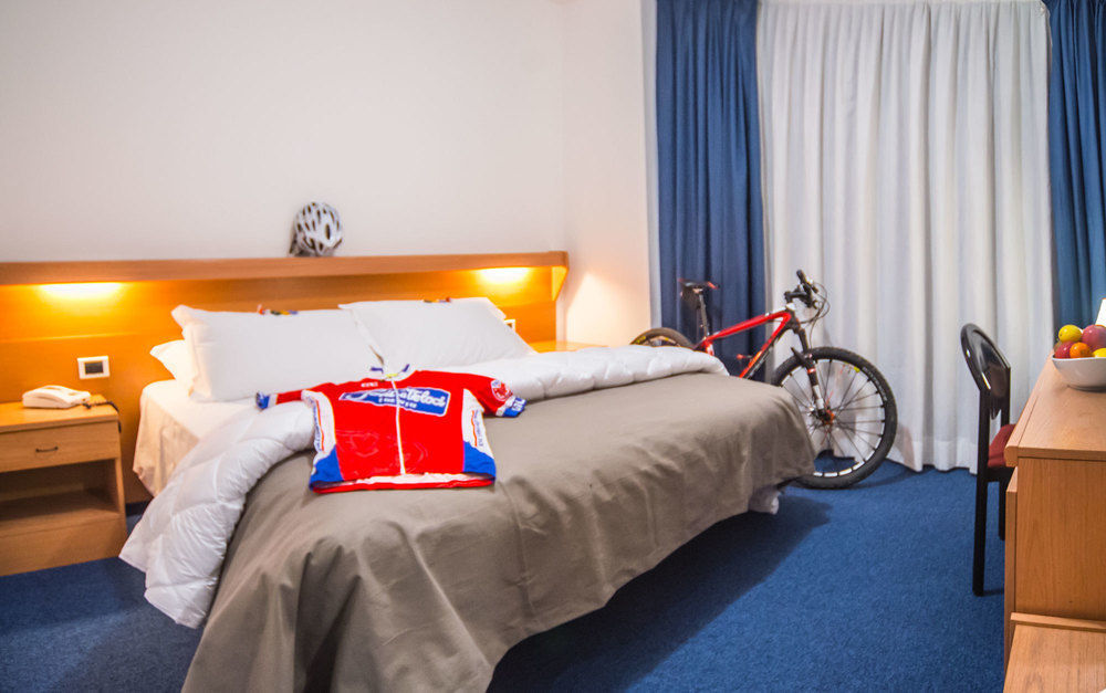 Fly Bike Hotel Trento Dış mekan fotoğraf