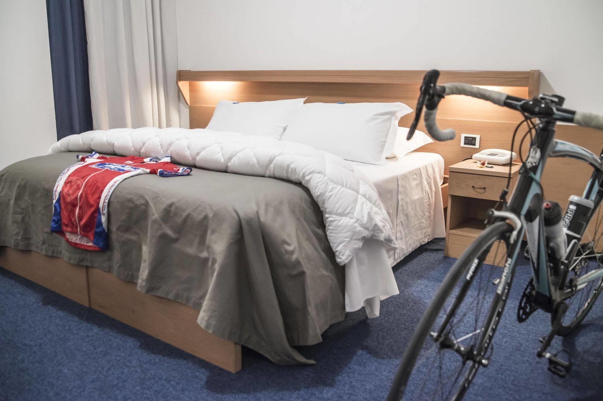 Fly Bike Hotel Trento Dış mekan fotoğraf