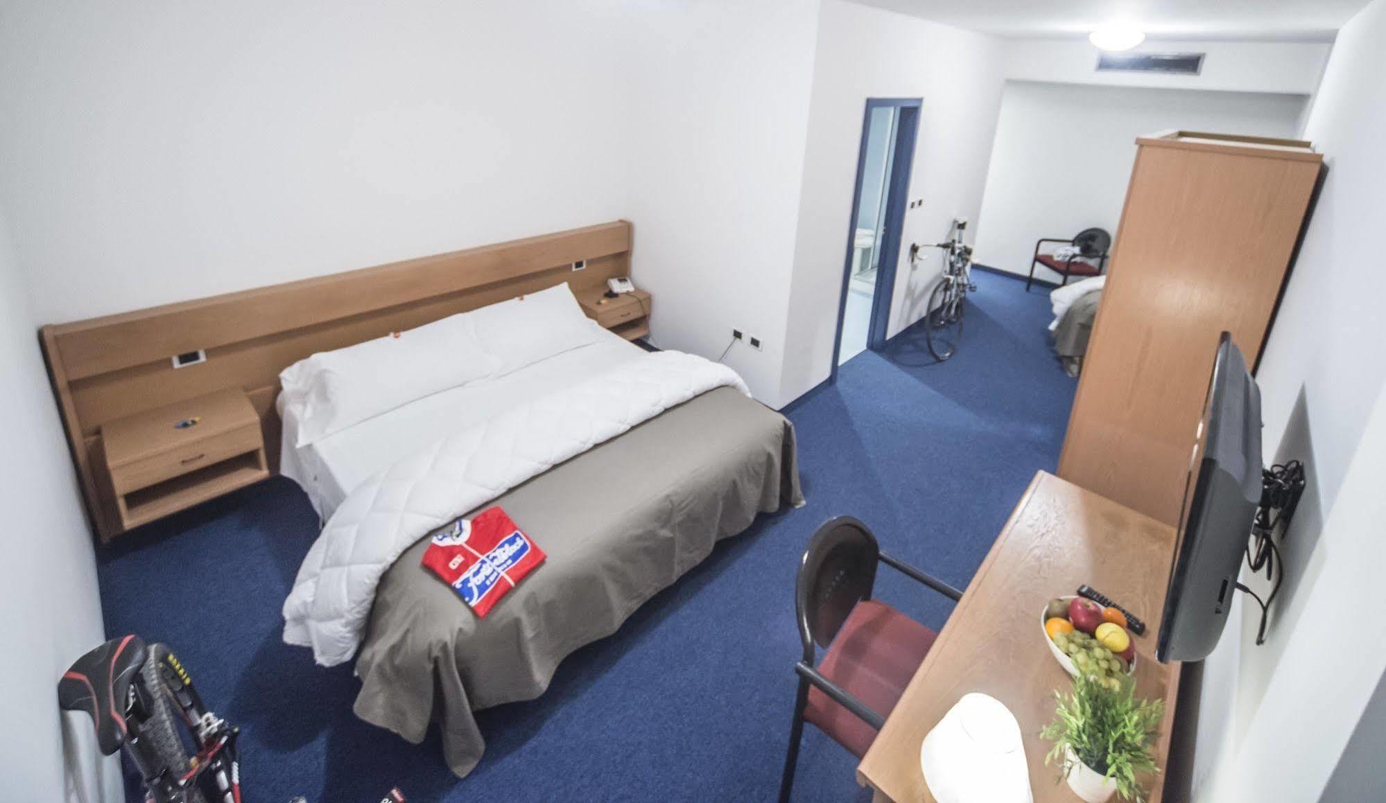 Fly Bike Hotel Trento Dış mekan fotoğraf
