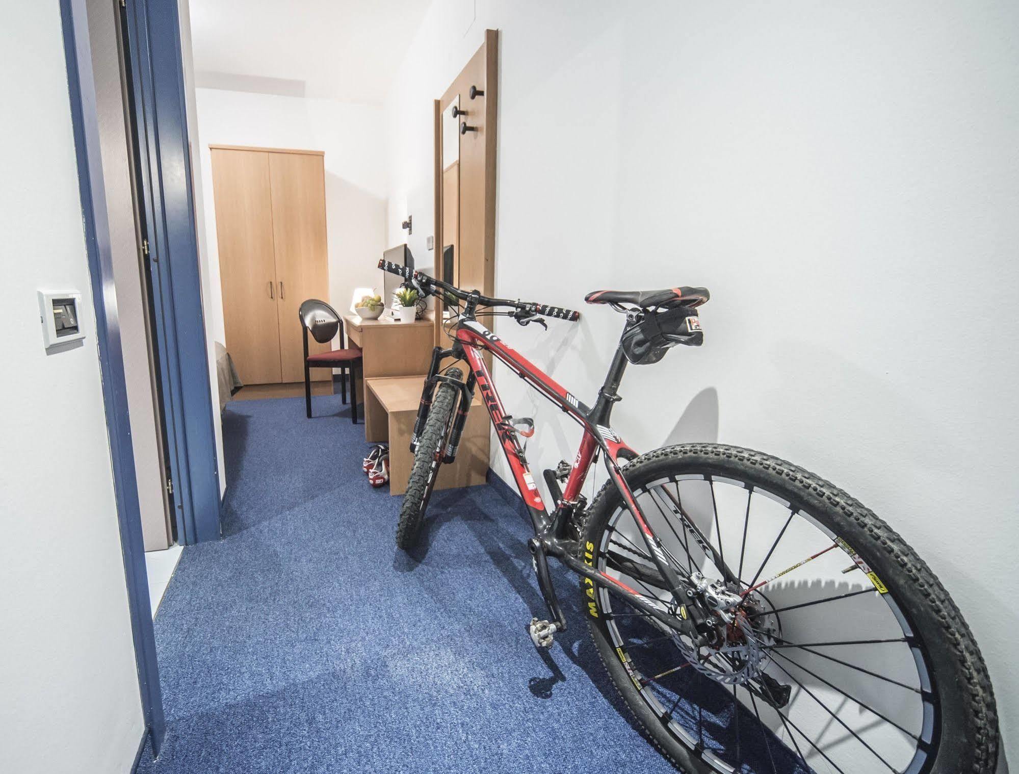 Fly Bike Hotel Trento Dış mekan fotoğraf